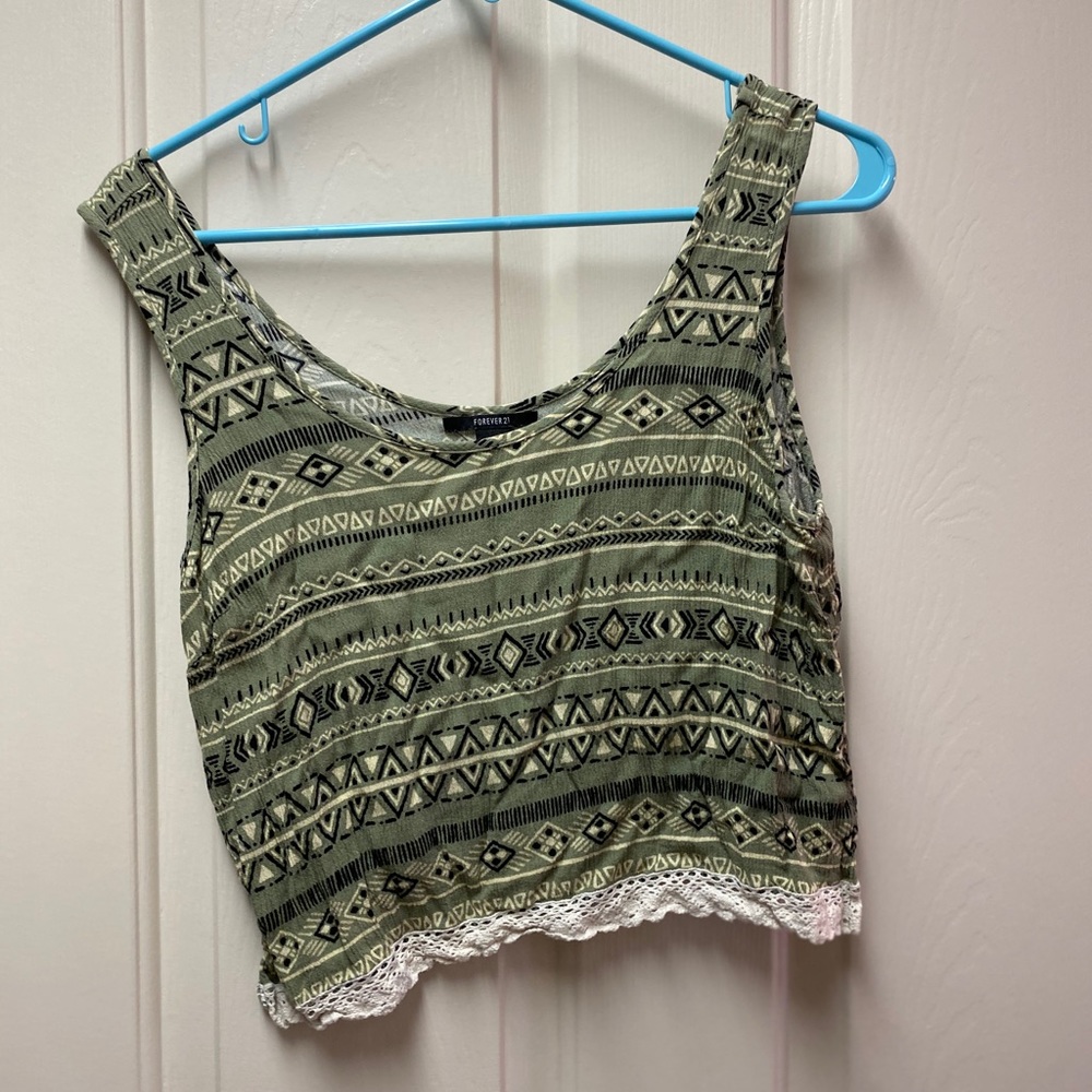 Forever 21 tank top slightly worn